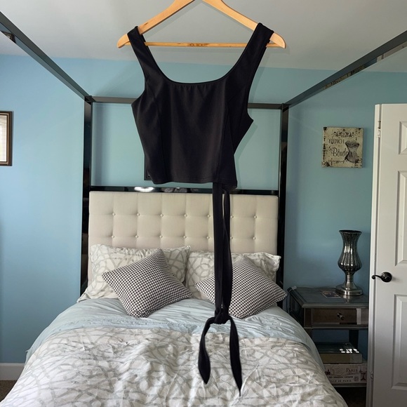 Lululemon Get Centred Crop Tank Black Release 2020 Style: W1CKSS Nulu Cropped 6 - Picture 9 of 10